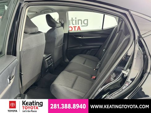 Used 2025 Toyota Camry LE FWD image 15