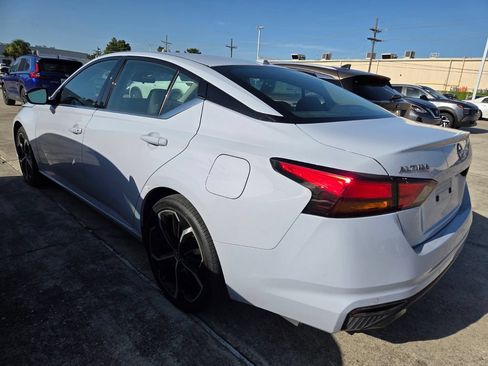 Used 2023 Nissan Altima 2.5 SR FWD image 5