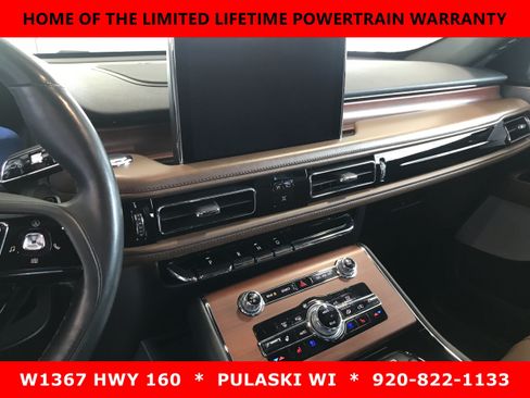 Used 2022 Lincoln Aviator Reserve w/ Equipment Group 201A AWD/4WD image 17