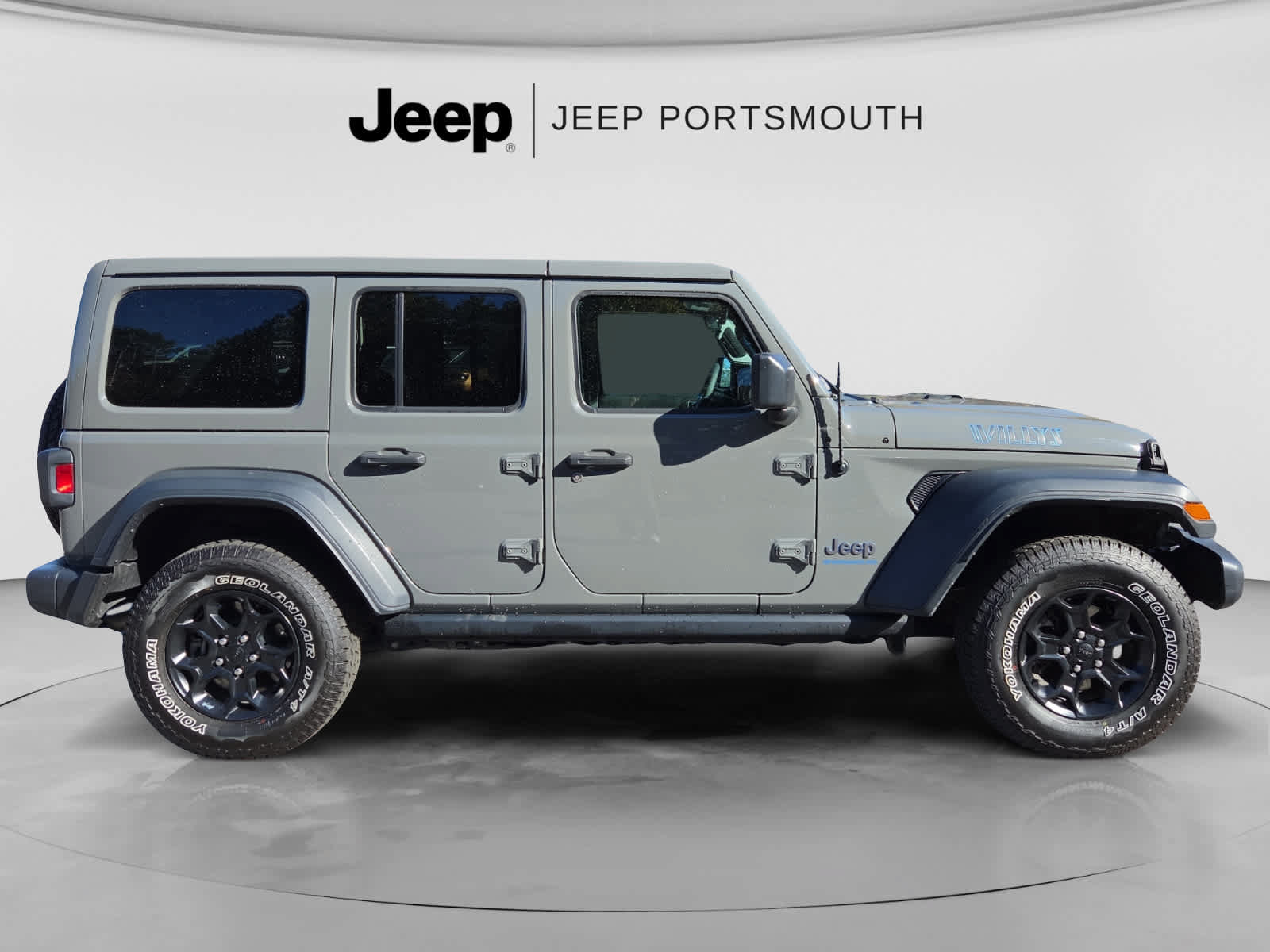 Used 2023 Jeep Wrangler Unlimited w/ Cold Weather Group AWD/4WD image 8