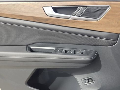 New 2026 Volkswagen Atlas SE image 17