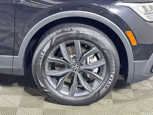 Used 2022 Volkswagen Tiguan SE image 23