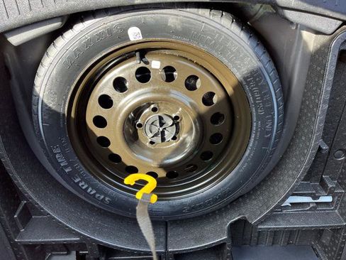 Used 2015 Lincoln MKC FWD w/ Equipment Group 101A Select image 14