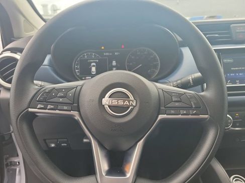 Used 2025 Nissan Versa SV w/ Trunk Package FWD image 18