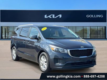 Used 2017 Kia Sedona LX w/ LX Essentials Premium Package