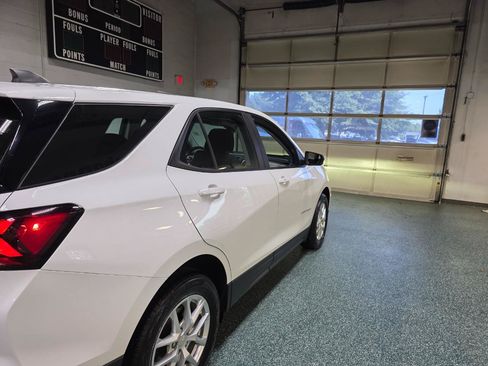Used 2022 Chevrolet Equinox LS FWD image 7