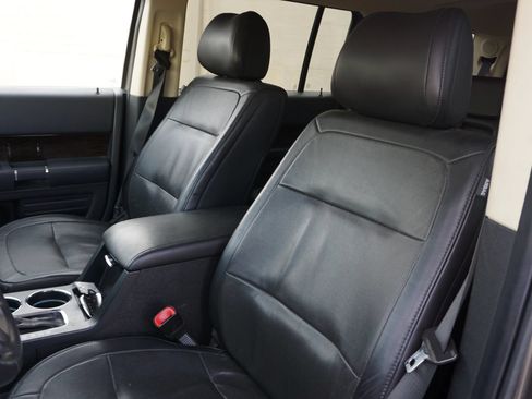 Used 2014 Ford Flex Limited w/ Equipment Group 301A FWD image 30