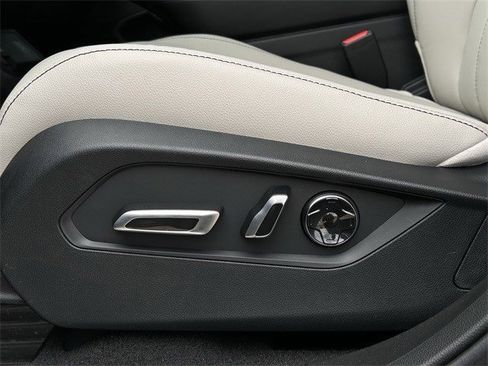 New 2026 Acura RDX SH-AWD image 25