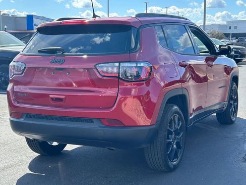 Used 2025 Jeep Compass Latitude w/ Altitude Special Edition AWD/4WD image 7