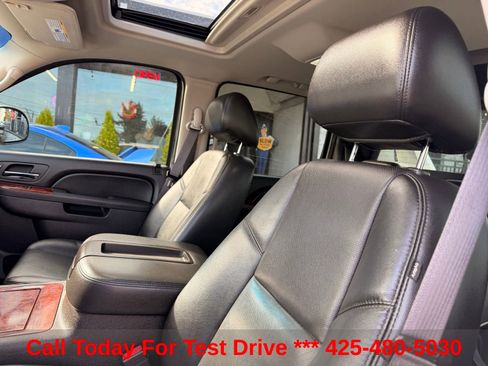 Used 2013 Chevrolet Avalanche LTZ AWD/4WD image 14