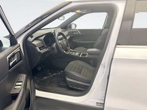 Used 2024 Mitsubishi Outlander SE Black Edition AWD/4WD image 10