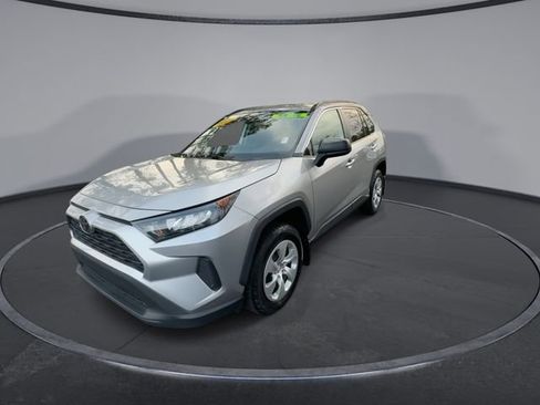Used 2021 Toyota RAV4 LE image 6