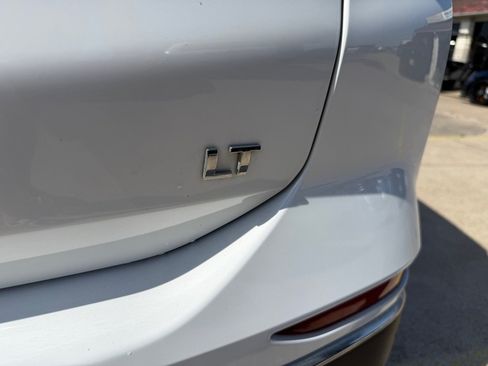 Used 2019 Chevrolet Equinox LT FWD image 11