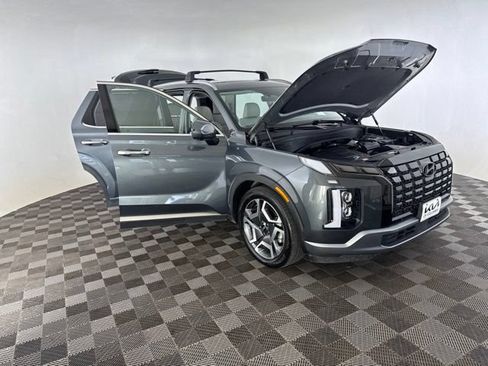 Used 2023 Hyundai Palisade Limited w/ Cargo Package FWD image 14