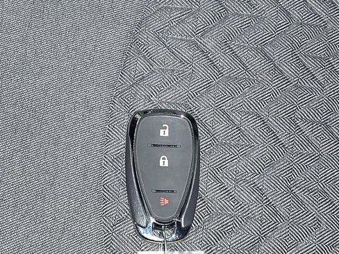 Used 2023 Chevrolet Equinox LT image 32