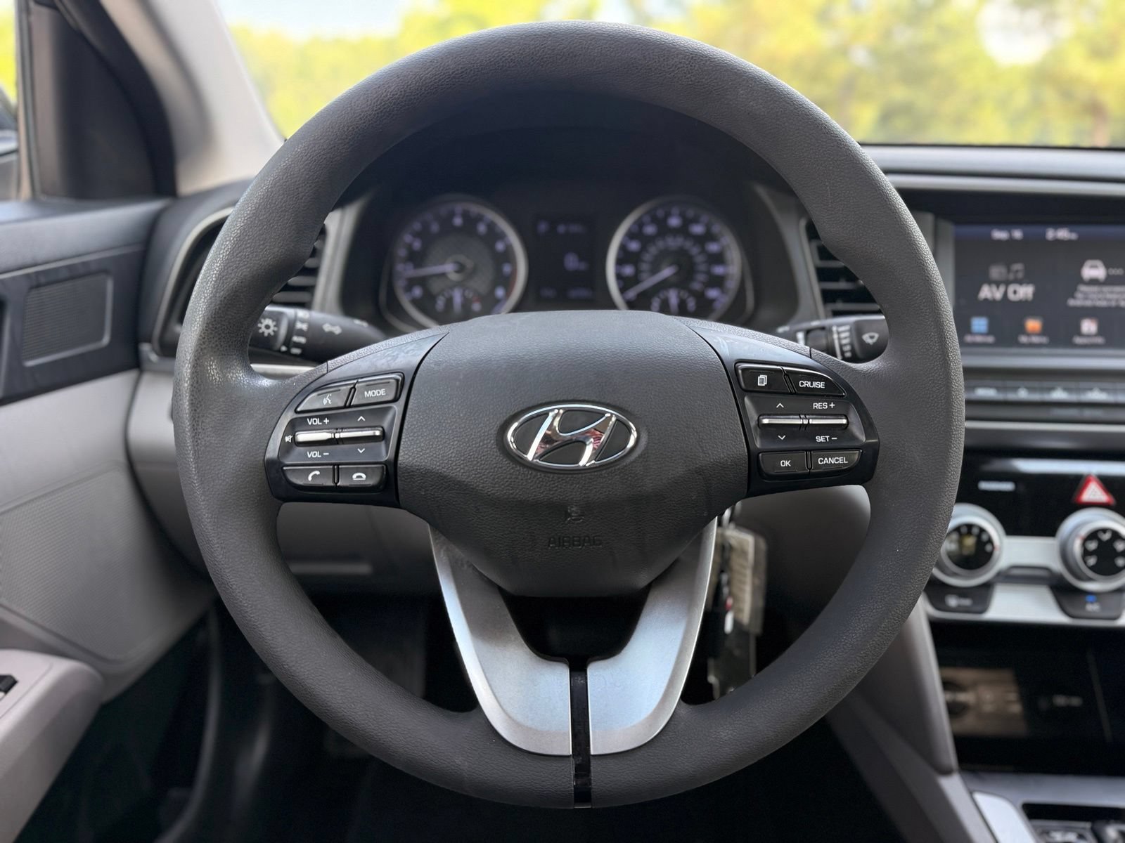 Used 2019 Hyundai Elantra SEL FWD image 25