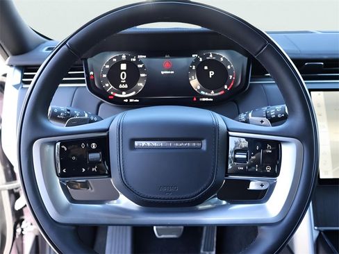 Certified 2025 Land Rover Range Rover SE image 28