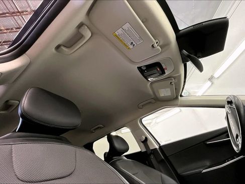 Used 2024 Kia EV6 Light image 28