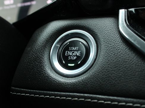 Used 2023 Chevrolet Colorado LT w/ LT Convenience Package III AWD/4WD image 37