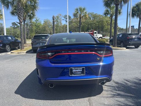 Used 2022 Dodge Charger Scat Pack w/ Driver Convenience Group image 9
