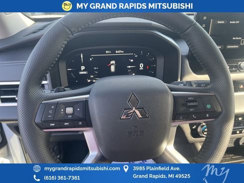 New 2026 Mitsubishi Outlander SE AWD/4WD image 14