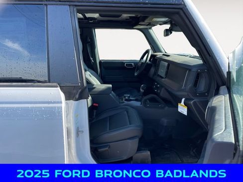New 2025 Ford Bronco Badlands AWD/4WD image 15