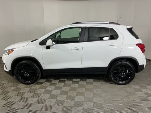 Used 2022 Chevrolet Trax LT w/ Driver Confidence Package AWD/4WD image 5