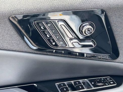 New 2026 Cadillac Optiq V w/ LPO, ONYX Package AWD/4WD image 16