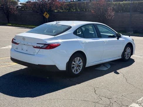 Used 2026 Toyota Camry LE AWD/4WD image 4