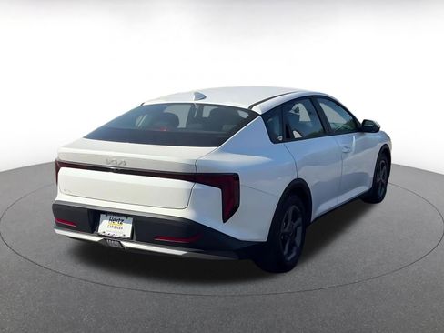 Used 2025 Kia K4 LXS image 14