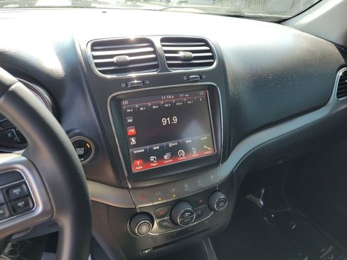 Used 2018 Dodge Journey Crossroad FWD image 26