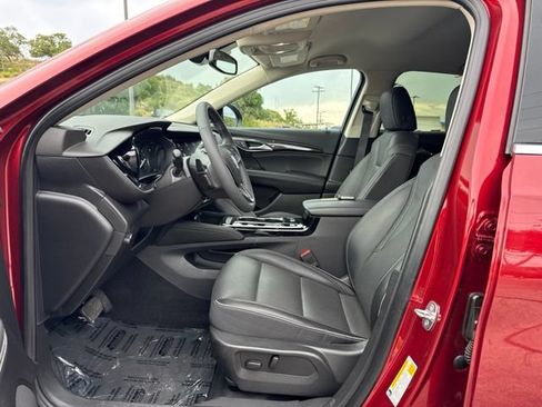 Used 2023 Buick Envision Essence FWD image 12