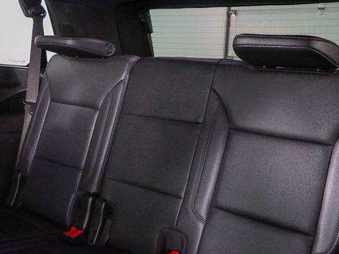 Used 2021 Chevrolet Tahoe LT w/ LT Signature Package RWD image 29