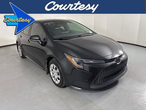 Used 2022 Toyota Corolla LE FWD image 1