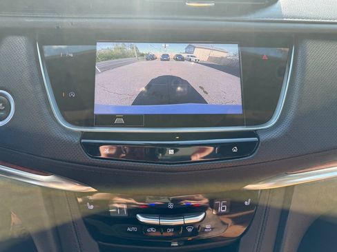 Used 2021 Cadillac XT5 Premium Luxury AWD/4WD image 23