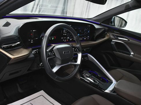 Used 2025 Audi Q5 Premium Plus w/ Premium Plus image 29