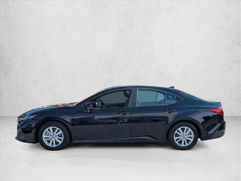 Used 2025 Toyota Camry LE w/ Convenience Package FWD image 8