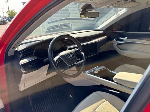 Used 2019 Audi e-tron Premium Plus AWD/4WD image 9