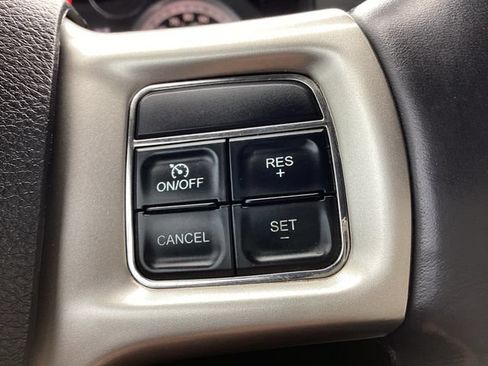 Used 2013 RAM 3500 Laramie w/ Convenience Group AWD/4WD image 17