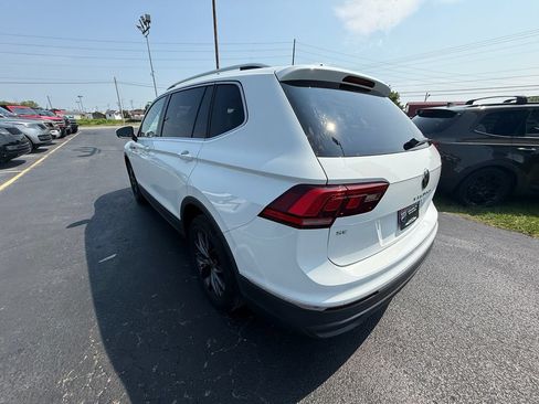 Used 2022 Volkswagen Tiguan SE FWD image 6
