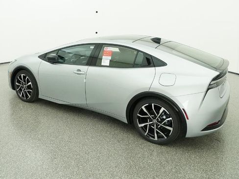 New 2026 Toyota Prius Plug-In Hybrid FWD image 39