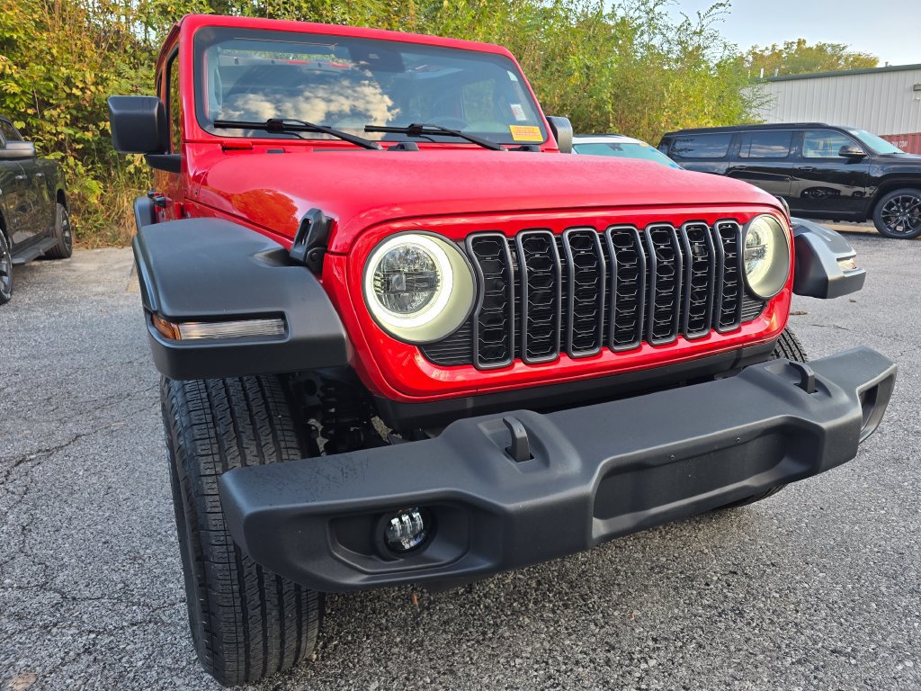 Used 2024 Jeep Wrangler Unlimited Sport AWD/4WD image 11