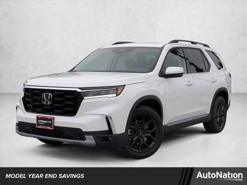 New 2025 Honda Pilot Touring image 1