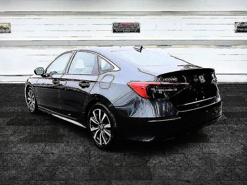 Used 2024 Honda Civic EX image 5