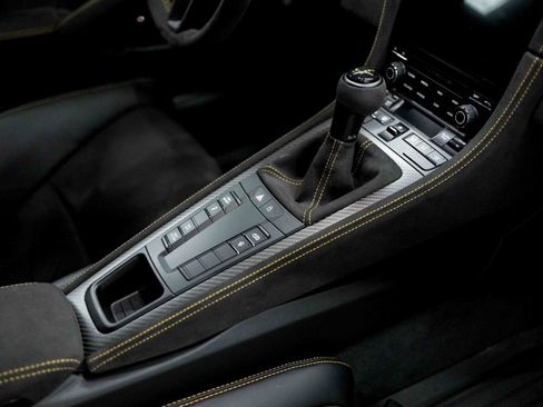 Used 2025 Porsche 718 Cayman GT4 RS image 59