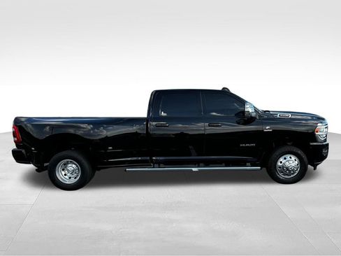Used 2023 RAM 3500 Laramie AWD/4WD image 5