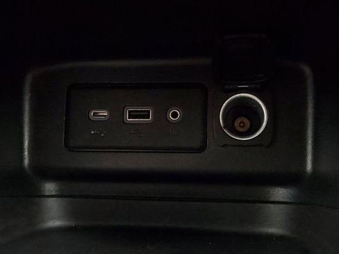 Used 2023 Chevrolet Equinox LT image 22