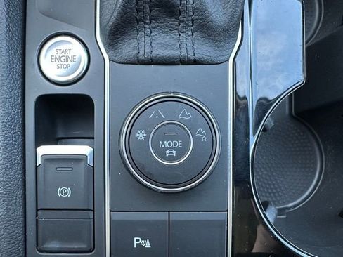 Used 2021 Volkswagen Atlas SEL image 21