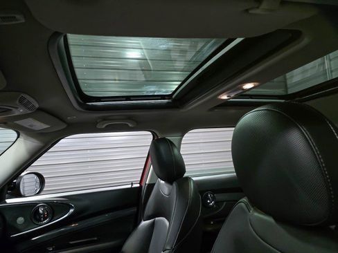 Used 2020 MINI Cooper Clubman S image 17