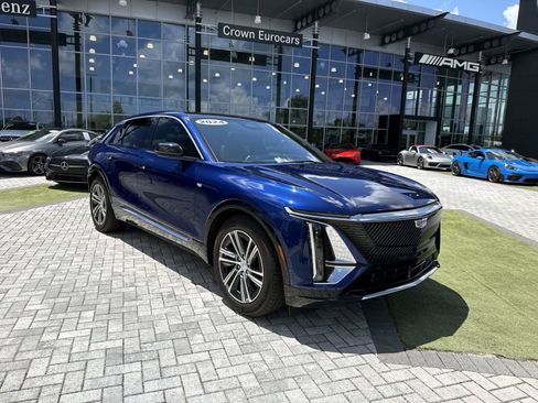 Used 2024 Cadillac Lyriq Luxury RWD image 7